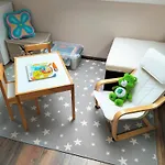 Апартаменты Am Waldesrand - Garten, Terrasse, Grill, Luftkuehler, Massagesessel, Kinderspielecke, Spielekonsole *