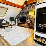 Am Waldesrand - Garten, Terrasse, Grill, Luftkuehler, Massagesessel, Kinderspielecke, Spielekonsole Κότμπους