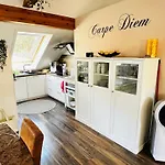 Am Waldesrand - Garten, Terrasse, Grill, Luftkuehler, Massagesessel, Kinderspielecke, Spielekonsole *