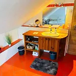 Am Waldesrand - Garten, Terrasse, Grill, Luftkuehler, Massagesessel, Kinderspielecke, Spielekonsole