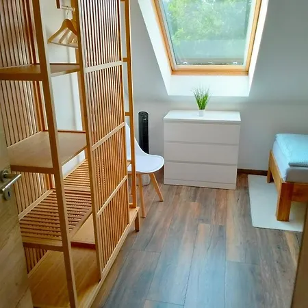 Apartment Am Waldesrand: Garden Retreat With Family-friendly Amenities Cottbus