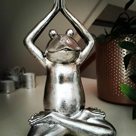 Am Waldesrand - Garten, Terrasse, Grill, Luftkuehler, Massagesessel, Kinderspielecke, Spielekonsole Cottbus