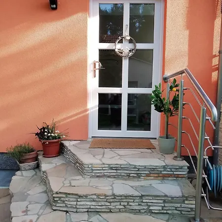 Am Waldesrand: Garden Retreat With Family-friendly Amenities Cottbus