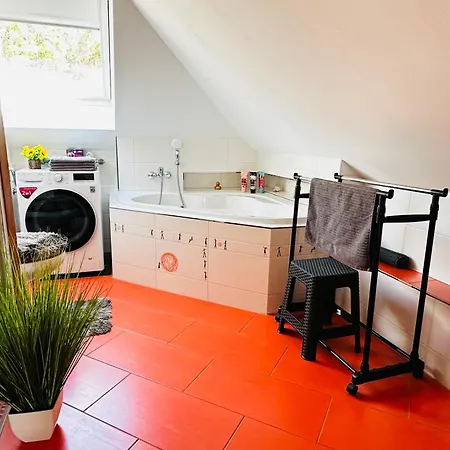 Am Waldesrand - Garten, Terrasse, Grill, Luftkuehler, Massagesessel, Kinderspielecke, Spielekonsole