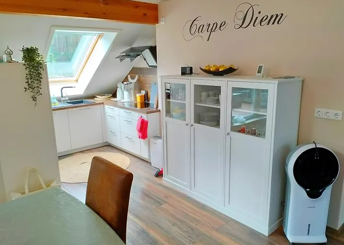 Apartament Am Waldesrand - Garten, Terrasse, Grill, Luftkuehler, Massagesessel, Kinderspielecke, Spielekonsole