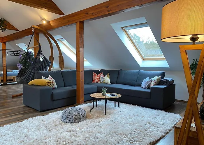 Am Waldesrand - Garten, Terrasse, Grill, Luftkuehler, Massagesessel, Kinderspielecke, Spielekonsole