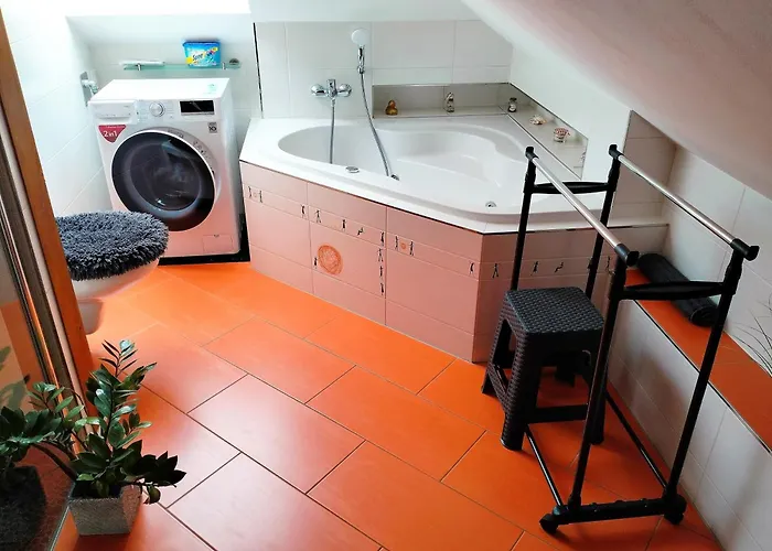 شقة Am Waldesrand - Garten, Terrasse, Grill, Luftkuehler, Massagesessel, Kinderspielecke, Spielekonsole كوتبوس