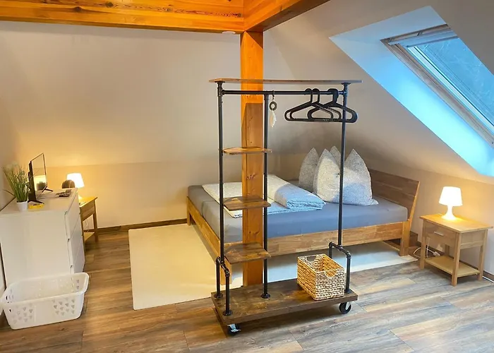 Am Waldesrand - Garten, Terrasse, Grill, Luftkuehler, Massagesessel, Kinderspielecke, Spielekonsole