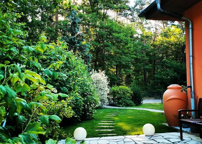 Am Waldesrand - Garten, Terrasse, Grill, Luftkuehler, Massagesessel, Kinderspielecke, Spielekonsole Chociebuż